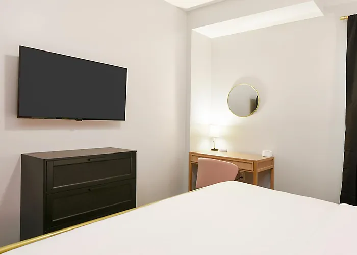 Holiday home Hostwise - 2 King Beds, Free Street Parking, North Side Gem Pittsburgh