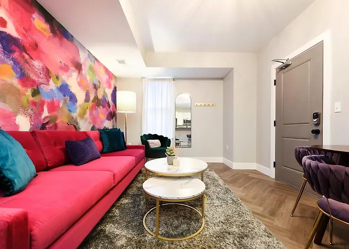 Holiday home Hostwise - 2 King Beds, Free Street Parking, North Side Gem Pittsburgh
